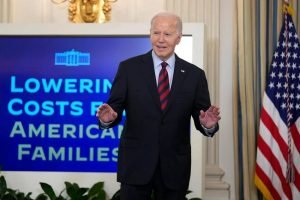 Biden Administration Caps Credit Card Late Fees at $8, Providing Relief to ConsumersTheCardPedia